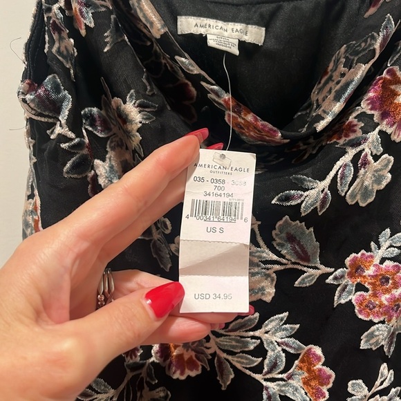NWT American Eagle VELVET burnout floral Cowl Neck Tank S - Picture 3 of 9